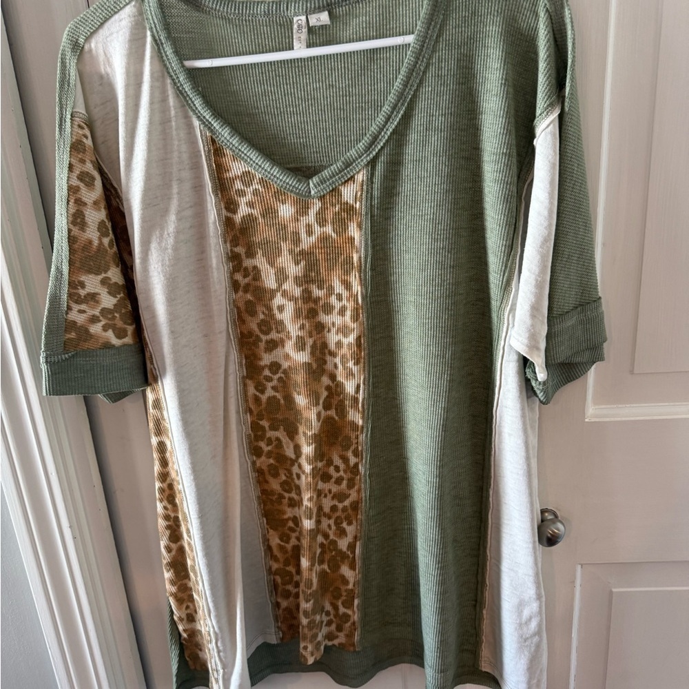 Cato Green and Cream Patchwork Leopard-Accent Tunic